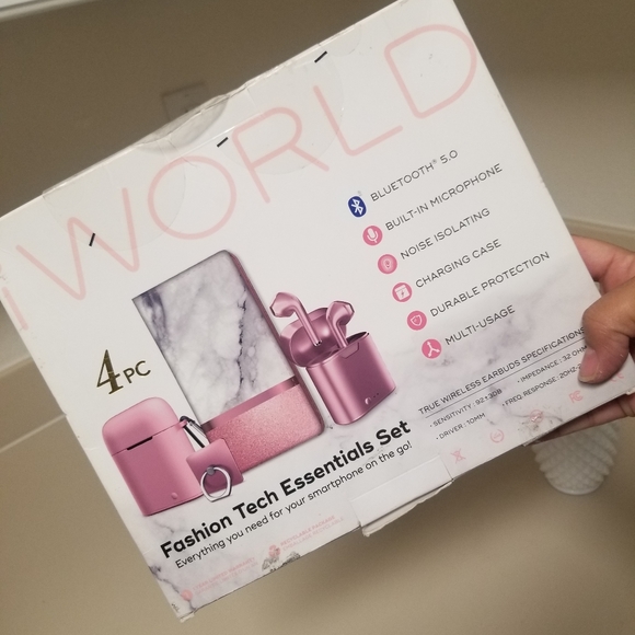 IWORLD FASHION TECH PHONE ACCESSORIES SET - Picture 3 of 3